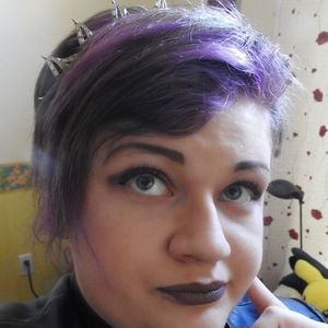 Meet your Posher, Valentina